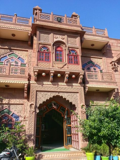 Kuchaman Haveli, the place I stayed during in Jodhpur Jodhpur Stone House Design, Rajasthani House, Indian House Exterior Design, Home Spa Room, City Life Photography, Indian Temple Architecture, India Architecture, Passive Design, Civil Construction