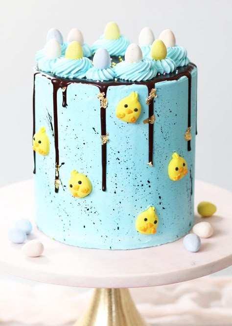 The best Easter cake ideas for kids & adults: Blue Mini Chick Cake Ideas | Looking for cute Easter cake decorating ideas that taste amazing? Whether you're after easy Easter cake ideas creative & beautiful, or you're a fan of fun Easter cake decorations with royal icing or even Easter cake ideas easy, these amazing are easy to replicate, so you have to give these Easter desserts and Easter cake designs a go! #easter #eastercake #eastercakeideas #eastercakedecorating #easterdesserts #chickcake Easter Cake Ideas, Easter Nest Cake, Easter Cake Designs, Easter Cake Easy, Easter Cake Decorating, Chocolate Easter Cake, Easter Egg Cake, Easter Cake Recipes, Desserts Ideas