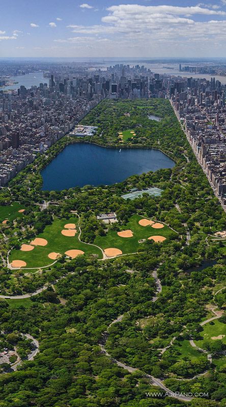 Ny Central Park, Manhattan Central Park, Interesting Places In The World, Around The World Aesthetic, Central Park Wallpaper, New York Nature, Central Park Aesthetic, New York From Above, New York Park