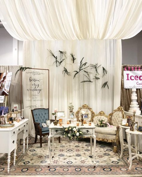 Wedding Show Stands Display Ideas, Wedding Trade Show Booth, Bridal Expo Booth Ideas, Wedding Expo Booth Ideas, Bridal Show Booth Ideas, Wedding Vendors Booth, Wedding Expo Booth, Wedding Show Booth, Wedding Booth