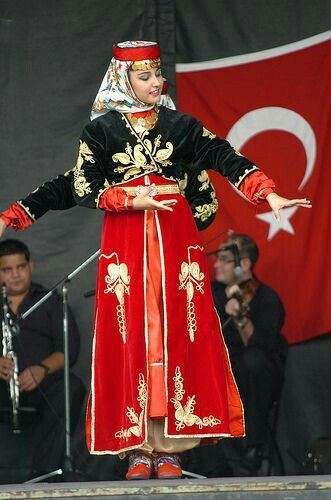 Traditional Turkish Dance Turkish Dance, Turkey Culture, Turkey Dress, Dance And Music, Turkish Clothing, Republic Of Turkey, Turkish Dress, Middle Eastern Fashion, Africa Dress