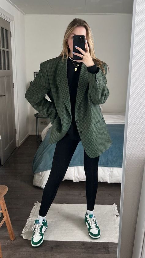 Bee Pretty Green Nike Women Shoes, Dunks Business Casual, Nike Work Outfits Women, Oversized Green Blazer Outfit, Business Casual Outfits With Dunks, Nike Dunk Office Outfit, Olive Dunks Outfit Women, Green Nike Outfits For Women, Nike Dunks Outfit Woman Work