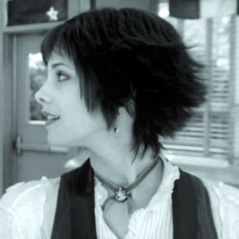 Alice Cullen Icons, Ashley Greene Twilight, Alice Cullen Aesthetic, Alice Twilight, Alice And Jasper, Twilight 2008, Dark Fairycore, Twilight Cast, Twilight Film