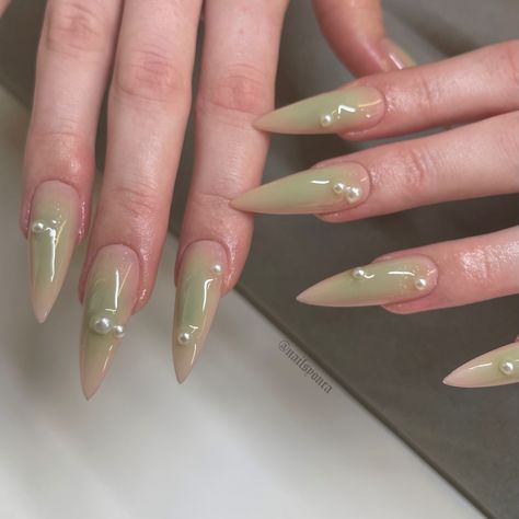 Sage Green Aura Nails, Aura Nails Green, Green Aura Nails, Capricorn Nails, Nail Vibes, Green Aura, Aura Nails, Nail Goals, Color For Nails