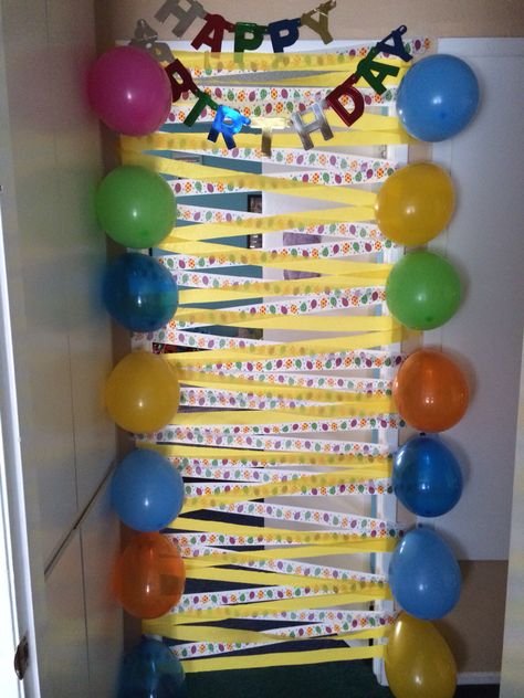 Birthday Room Surprise Kids, Kid Birthday Morning Surprise, Wake Up Birthday Surprise, Wake Up Birthday Surprise Kids, Simple Birthday Ideas For Kids, Surprise Birthday Party Ideas For Him, Birthday Door Surprise, Birthday Morning Surprise For Kids, Surprise Boyfriend Ideas