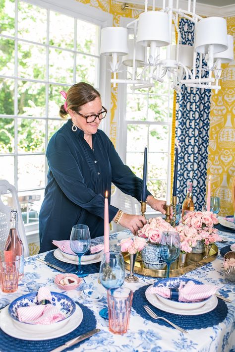 the pink clutch ...: Monday Blues ... Navy Tablecloth, Pink Tablescape, Blue Table Settings, Blue Wine Glasses, Drink Art, Mothers Day Weekend, Pink Seersucker, Creative Candles, Pink Clutch