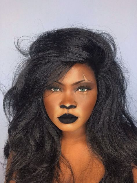 Scar Halloween Costume, Scar Costume, Disney Halloween Makeup, Disney Inspired Makeup, Halloween Make-up Looks, Cute Halloween Makeup, Halloween Coustumes, Pretty Halloween, Disney Makeup