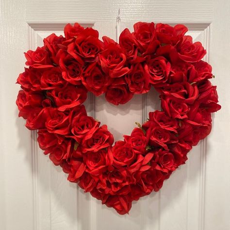 Welcome to WhimsicalLola’s Shop! Where imagination comes to life! Mother’s Day Rose Heart Wreath Celebrate Mom with this beautiful Red Rose Heart Wreath that will outlast real flowers! The wreath is handmade with 3 Dozen + real looking detailed roses added to a 12” heart wire frame, which brings Diy Valentines Day Wreath, Red Rose Wreath, Beautiful Red Roses, Rose Heart, Red Peonies, Wedding Wreaths, Rosé Heart, Valentine Day Wreaths, Rose Wreath