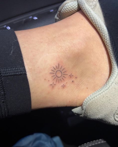 Sun And Sparkle Tattoo, Golden Like Daylight Tattoo, Sun Sparkle Tattoo, Radiate Tattoo, Golden Sun Tattoo, Let The Light In Tattoo, Sun Light Tattoo, Shining Light Tattoo, Shine Bright Tattoo