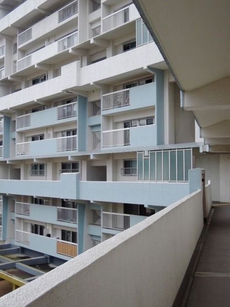 Japan Apartment Aesthetic, Japanese Apartment Exterior, Japanese Apartment Aesthetic, Japanese Apartment Building, Apartment Building Exterior, Japan Apartment, Korean Apartment, Ruangan Studio, Tokyo Apartment