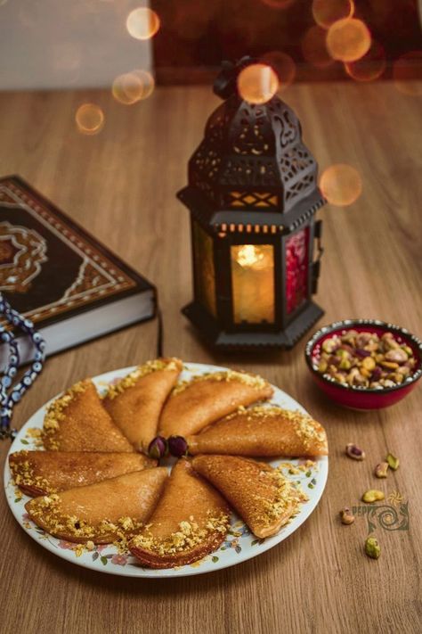 Qatayef Recipe, Ramdan Dpz, Ramadan Photography, Food Festival Poster, Ramadan Desserts, Arabic Desserts, Cooking Recipes In Urdu, Berbuka Puasa, Coffee Snacks