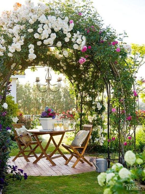 Backyard Seating Ideas, Backyard Sitting Areas, Garden Sitting Areas, Luxury Garden Furniture, Metal Pergola, Backyard Seating, Retractable Canopy, Seating Ideas, Garden Makeover