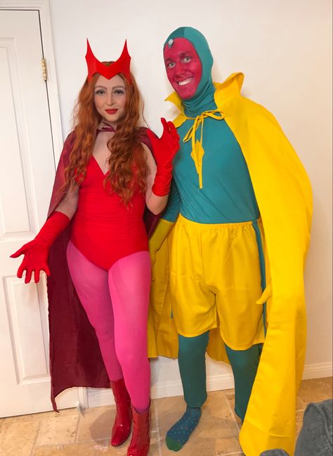 Vision And Wanda Costume, Marvel Costumes Couple, Cute Couple Halloween Costumes Marvel, Wanda And Vision Costume, Superhero Couples Costumes Marvel, Wanda Vision Costume, Wandavision Couple Costume, Comic Con Couple Costumes, Marvel Cosplay Couples