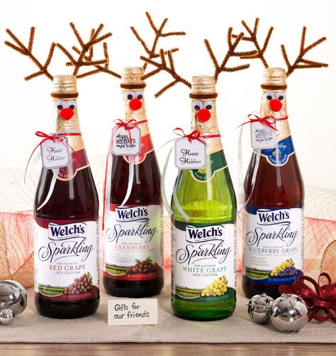 Reindeer Bottles, Sparkling Mocktails, Juice Cocktails, Fizzy Drinks, Christmas Hostess, Sparkling Juice, Diy Christmas Presents, Neighbor Christmas Gifts, Sparkling Cider