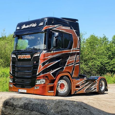 Semi Truck Paint Jobs, Scania Skin, Scania T Cab, Customised Trucks, Volvo Semi Trucks, Truck Transport, Scania V8, Scania 143 Streamline, Truck Paint