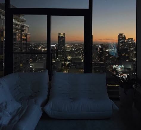 Dark Academia Home, City Core, Penthouse View, City View Apartment, Grunge Pictures, Apartment View, High Rise Apartments, Video Game Rooms, Dream Apartment Decor