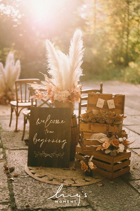 Ivory Rustic Wedding Decor, Vintage Bohemian Wedding Decor, Inexpensive Boho Wedding Decor, Simple Boho Wedding Aisle Decor, Elegant And Rustic Wedding, Wedding Decor Rustic Elegant, Boho Vintage Wedding Decor, Vintage Boho Wedding Decor, Boho Isle Wedding Decor