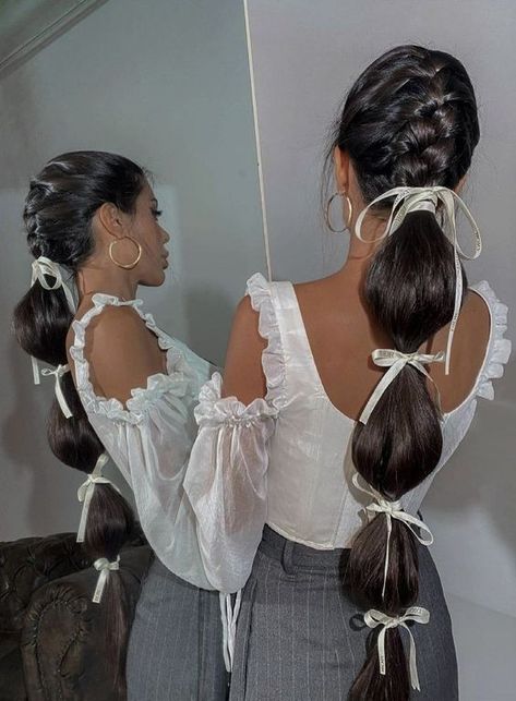 blockette ribbon hair bow inspo bubble braids ideas city girl Κούρεμα Bob, Easy Bun Hairstyles, Fishtail Braid, Hair Stylies, Hair Up Styles, Aesthetic Hair, Vintage Hairstyles, Bun Hairstyles, Pretty Hairstyles