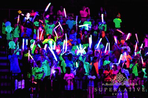 Glow Pep Rally, Pep Rally Themes, School Spirit Ideas Pep Rally, Pep Rally Games, Rally Games, Pep Club, Rally Idea, Leadership Classes, Fb Games