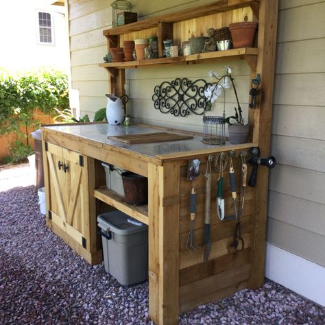 Planting Bench, Garden Work Bench, Potting Bench Ideas, Diy Potting Bench, Potting Bench Plans, Potting Station, Outdoor Potting Bench, Garden Sink, Furniture Coffee Tables