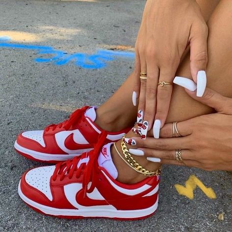 Buty Jordan, Boty Nike, Skor Sneakers, Trendy Shoes Sneakers, Preppy Shoes, Dr Shoes, Nike Shoes Girls, Pretty Shoes Sneakers, Jordan Shoes Girls