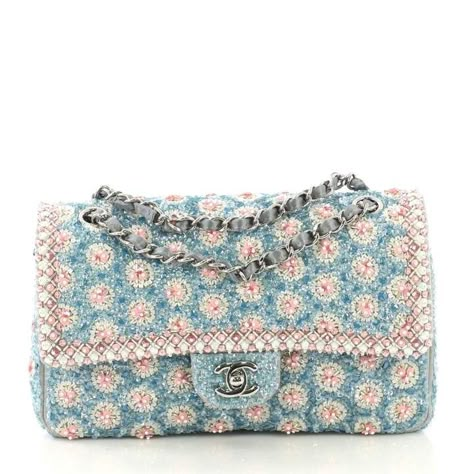 Chanel Timeless/Classique Blue Cloth Handbag Chanel Tweed Bag, Handbags Collection, Mode Chanel, Handbag Outfit, Authentic Designer Handbags, Chanel 2, Chanel Model, Kate Spade Handbags, Gucci Handbags