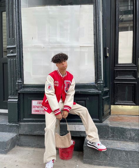 Red And White Outfit Men, Red Outfit Casual, Red Jacket Outfit, Varsity Outfit, Red And White Outfits, Varsity Jacket Outfit, Outfits Men Streetwear, Black Men Fashion Urban, Streetwear Winter