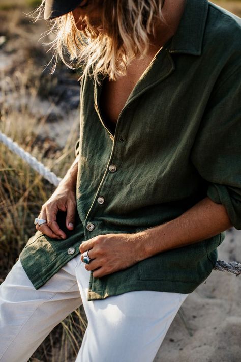 Earthy Mens Fashion, Retro Buttons, Aesthetic Fashion Men, Boho Men Style, Mens Fits, Bohemian Style Men, Oversized Long Sleeve Shirt, Green Long Sleeve Shirt, Boho Men