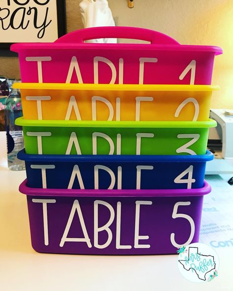 Diy Table Caddy Classroom, Table Caddies Classroom, Table Captains For Classroom, Kindergarten Classroom Table Storage, Table Labels Classroom, Supply Caddy Classroom, Classroom Caddy Organization, Classroom Table Caddy Ideas, Table Group Organization