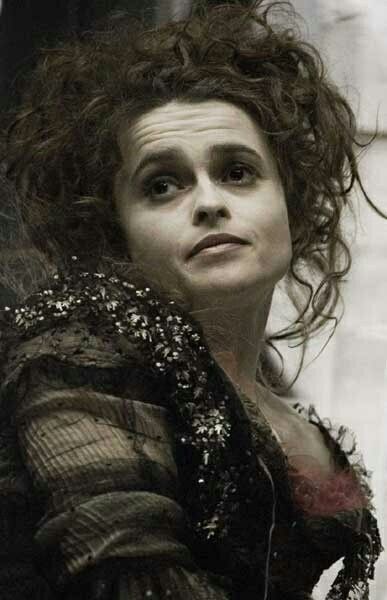 Helena Bonham Carter as Mrs. Lovett in Sweeney Todd. Willy Wonka Johnny Depp, Mad Hatter Johnny Depp, Helena Carter, Helen Bonham, Mrs Lovett, Marla Singer, Colleen Atwood, Johnny Depp Movies, Tim Burton Films