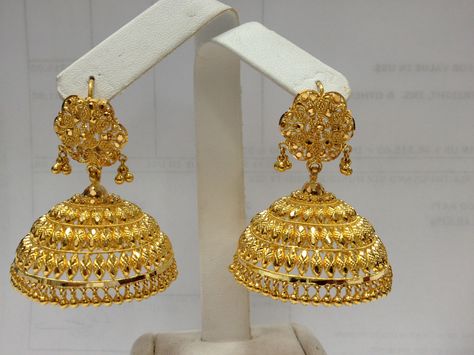 gold jewellery Gold Jumkas Design, Gold Jumkas, Jhumka Design, Gold Jhumka, Pakistani Bridal Jewelry, Gold Jhumka Earrings, New Gold Jewellery Designs, Gold Earrings Models, Gold Bar Earrings