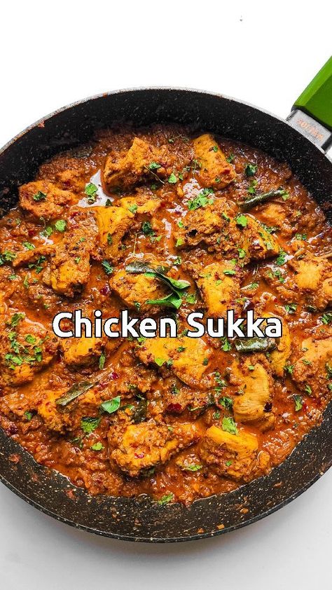 Mangalorean Chicken Sukka Recipe https://fooooods.com/mangalorean-chicken-sukka-colourme_aesthetic Chicken Sukka Mangalore, Chicken Sukka Recipe, Sukha Chicken Recipe, Aloo Saag Recipe, Aloo Saag, South Indian Chicken Recipes, Chicken Sukka, Saag Recipe, Onions And Tomatoes