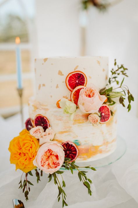 citrus cake with dried citrus and fresh florals Citrus Beach Wedding, Wedding Cake With Citrus, Dried Citrus Wedding Cake, Dried Citrus Cake Decoration, Wedding Cake With Oranges, Citrus Bridal Shower Cake, Fresh Fruit Wedding Cake, Citrus Decorated Cake, Dried Citrus Cake