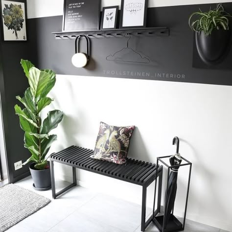 hallway: with bold stripes, painted in wide bands of black and white, which she’s teamed with a neat black bench and peg rail, and some lush green foliage, it's packed with character. Plus, the horizontal stripes make the room exaggerate the walls' proportions. White Hallway Ideas, Black And White Hallway, Black Hallway, White Hallway, Hallway Colours, Small Hallway Ideas, Hallway Inspiration, Narrow Hallway Decorating, Hal Decor