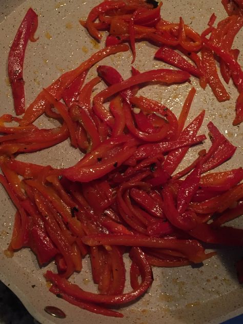 #aesthetic #foods #paprika Paprika Aesthetic, Foods Pizza, Sushi Love, Pizza Cake, Vision Bored, Aesthetic Foods, 2024 Vision, Pizza, Pizzas