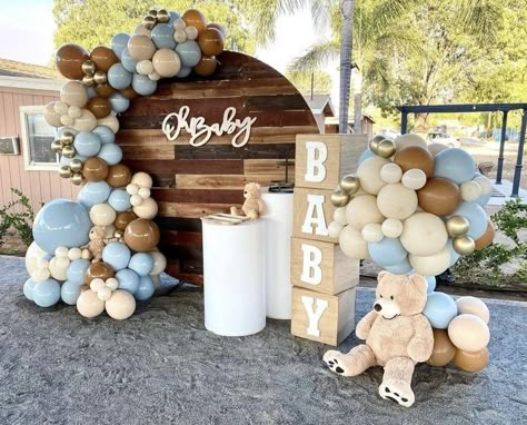 Teddy Bear Baby Shower Theme, Gender Reveal Baby Shower Themes, Bear Baby Shower Theme, Idee Babyshower, Teddy Bear Theme, Cowboy Baby Shower, Giant Teddy Bear, Baby Shower Theme Decorations, Baby Shower Deco