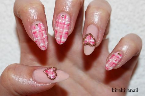 Cute Tweed Nails Tweed Nails, Bend And Snap, City Nails, Status Symbol, Micro Beads, Best Nail Polish, Nail Envy, Autumn Nails, Dream Nails