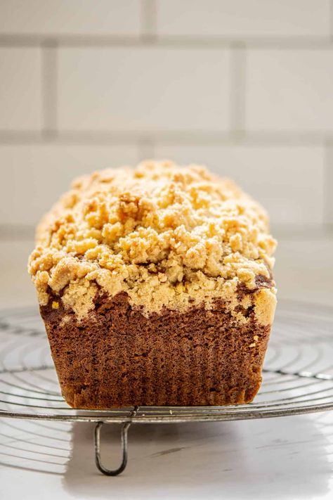 Sourdough Pumpkin Bread with Streusel Topping - Home Grown Happiness Sourdough Pumpkin Spice Bread, Sour Dough Pumpkin Bread, Sourdough Pumpkin Coffee Cake, Sourdough Pumpkin Bread Recipe, Sourdough Fall Recipes, Sourdough Pumpkin Recipes, Fall Sourdough Recipes, Pumpkin Sourdough Bread, Sourdough Quick Bread