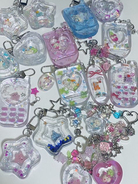 Bead Charms Diy, Diy Crafts To Do, Diy Resin Crafts, Cute Keychain, Cute Little Things, Cute Toys, Pony Beads, Sticker Collection, Cute Crafts