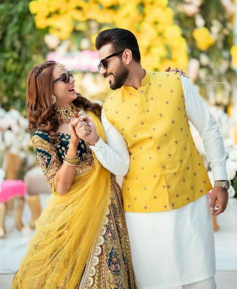 Haldi Ceremony Outfit For Brother, Brother Sister Haldi Pose, Haldi Photoshoot With Brother, Bride Photoshoot With Brother, Haldi Ceremony Outfit For Bride, Haldi Ceremony Family Photography, Haldi Photoshoot, Mayon Dresses, Haldi Ceremony Outfit