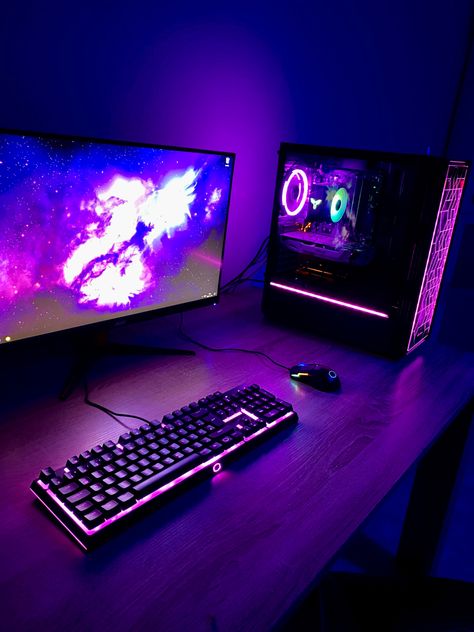 Purple Gaming Setup, Purple Gaming Room, Ultimate Gaming Setup, Purple Games, Bow Wallpaper, Gaming Station, Game Black, Photo Pin, Sanrio Wallpaper