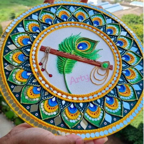 New Design Alert 💗 ⚠️ 📢 LIPPAN ART ....Learn with me🤗 DM for Order📩 #reels #mudart #krishna #lippanart #krishnabasuri #art #homedecor #bharat #india #wallart #nameplate #indianartist #kutch #radhakrishna #painting #homedecorideas #satisfyingvideos #gift Krishan Ji Lippan Art, Krishna Rangoli Designs Creativity, Lippan Art Rangoli, Mandala Art With Clay, Lippin Art Design, Lippan Art For Diwali, Radha Krishna Lippan Art, Lipan Art Design, Lippan Art Ideas