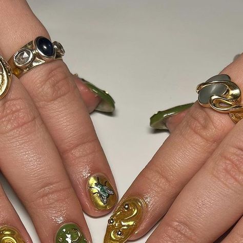 Gold Chrome And Green Nails, Green And Gold Celestial Nails, Gold Chrome Flower Nails, Bee Charm Nails, Gold 3d Chrome Nails, Molten Gold Nails, Bug Nails, Immaculate Vibes, Gold Chrome Nails