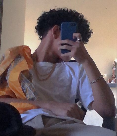 Curly Hair Boy Aesthetic, Curly Hair Boys Aesthetic, Black Hair Boy Aesthetic Faceless, Curly Hair Guy Aesthetic Faceless, Guy Curly Hair Aesthetic, Male Haircuts Curly, Young Boys Fashion, Boy Blurred Pic, Cute Mexican Boys