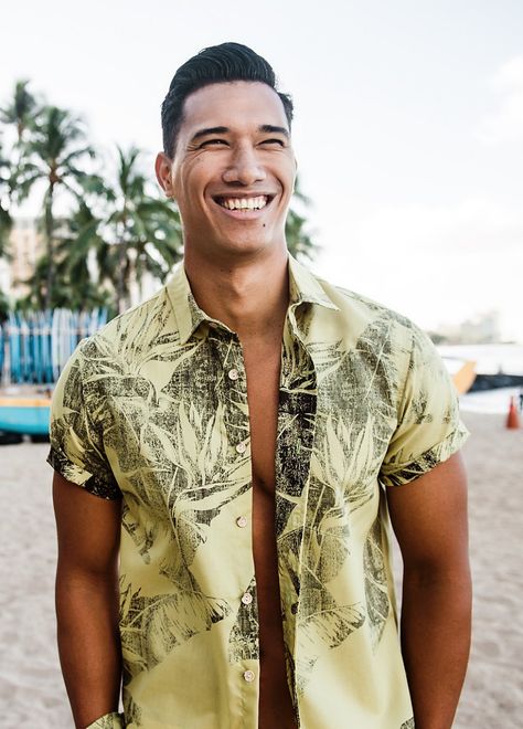 Hawaiian Male Models, Hawaiian Character Design Male, Polynesian Photoshoot, Hawaiian Guys, Lilys Aesthetic, Pacific Islander Men, Spring Break Outfits Men, Outfit For Men Summer, Hawaiian Outfit For Men