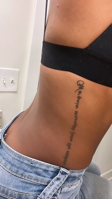 Side Rib Tattoo Black Women, Small Tattoo Side Ribs, Small Tats Black Women, Side Body Tattoos Ribs Words, Tattoo Side Rib Women Quotes, Side Rib Tattoos Women, Side Stomach Tattoos, Lace Sleeve Tattoos, Tattoos On Side Ribs