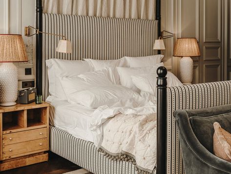 Paris Bedrooms, Emperor Size Bed, Living Tv, Big Bedrooms, Cosy Bedroom, Tiny Bedroom, Soho House, Bedroom Inspo, Lounge Areas