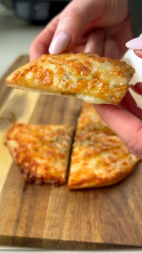 Healthy Food Prep, Airfryer Recipe, There Are No Rules, Pizza Bagels, No Rules, Air Fryer Recipes Easy, Air Fryer Recipes Healthy, Delicious Snacks Recipes, Food Recepie