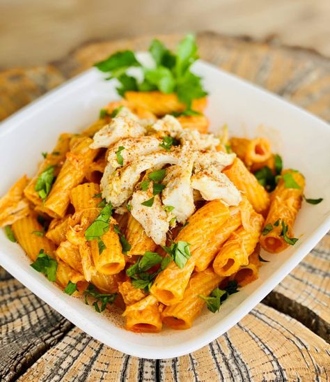 Rigatoni with Crab & OLD BAY® VODKA Sauce - OLD BAY® VODKA Homemade Vodka Sauce, Vodka Sauce Pasta, Rigatoni Recipes, Upper Darby, Crab Pasta, Rigatoni Pasta, Vodka Recipes, Pasta Night, Home Meals