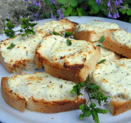 Recipes With Mascarpone Cheese, Mascarpone Recipe, Mascarpone Recipes, Crostini Recipes, French Baguette, Raw Desserts, Steak Bites, Cheese Appetizers, Favorite Appetizers